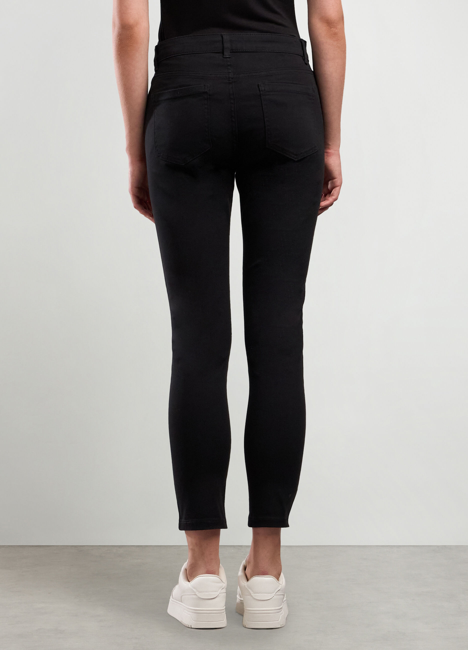 Pantaloni in cotone stretch donna_1