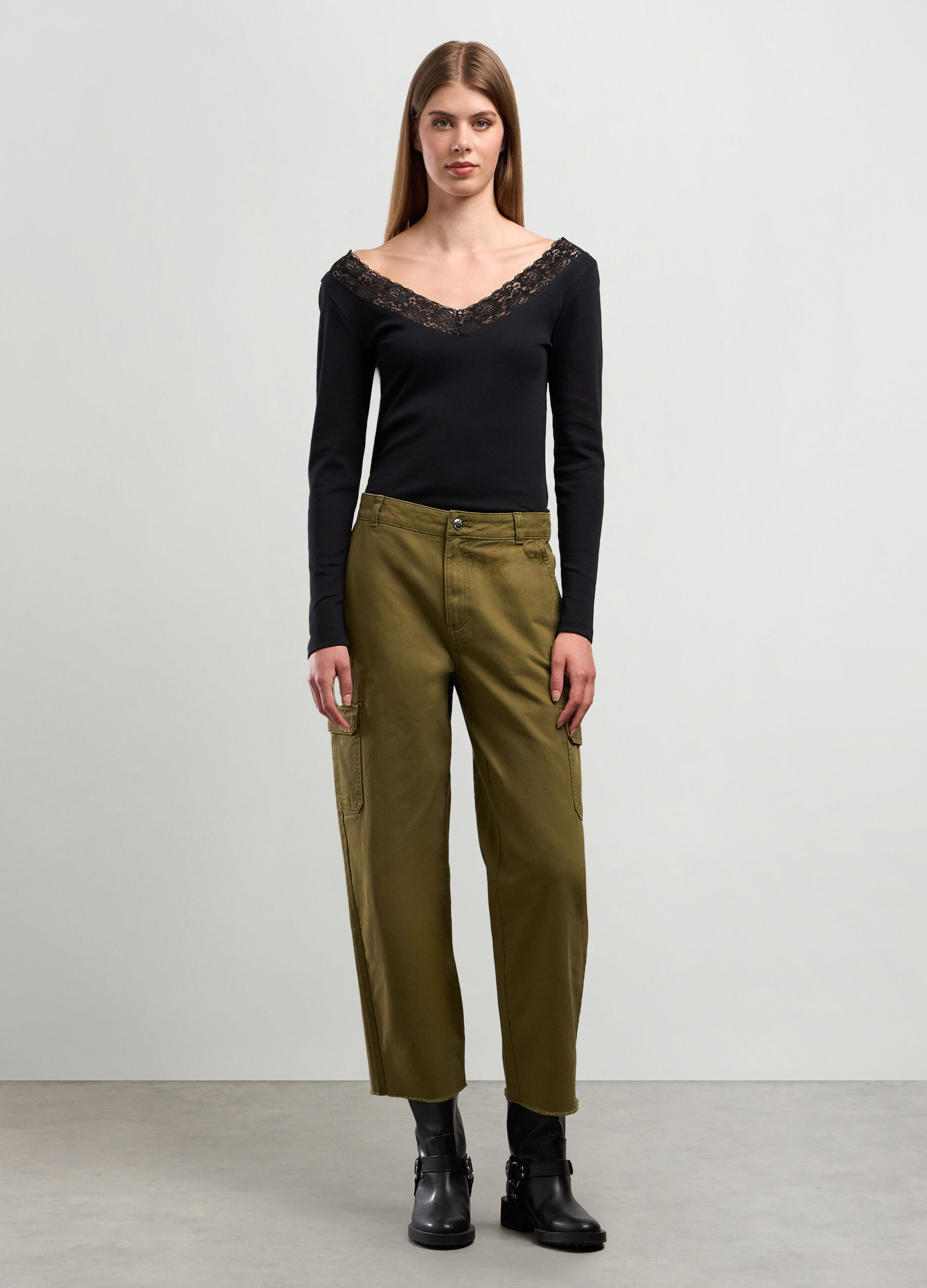 Pantaloni cargo in puro cotone donna_0