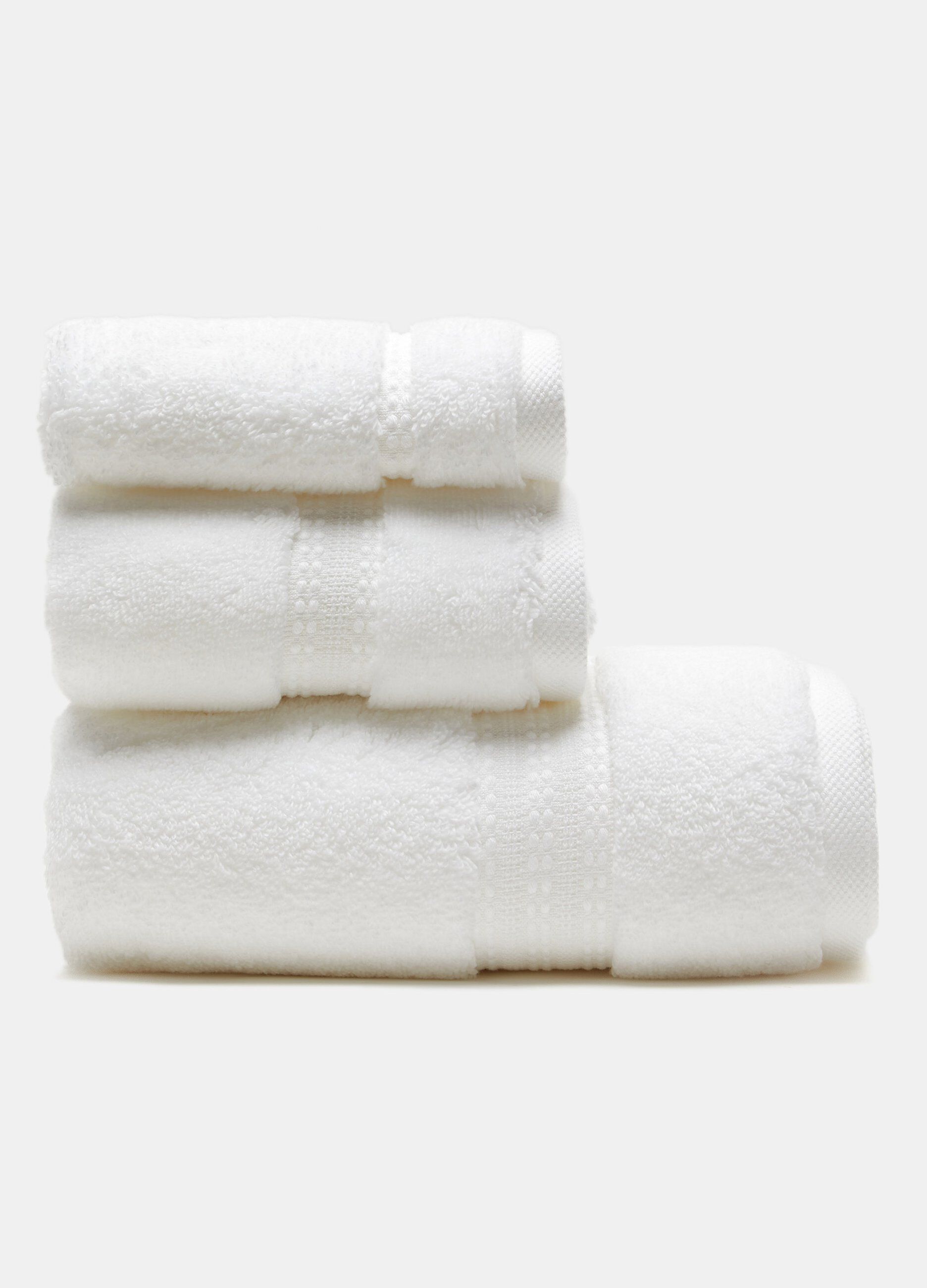 Asciugamano con bordatura in puro cotone