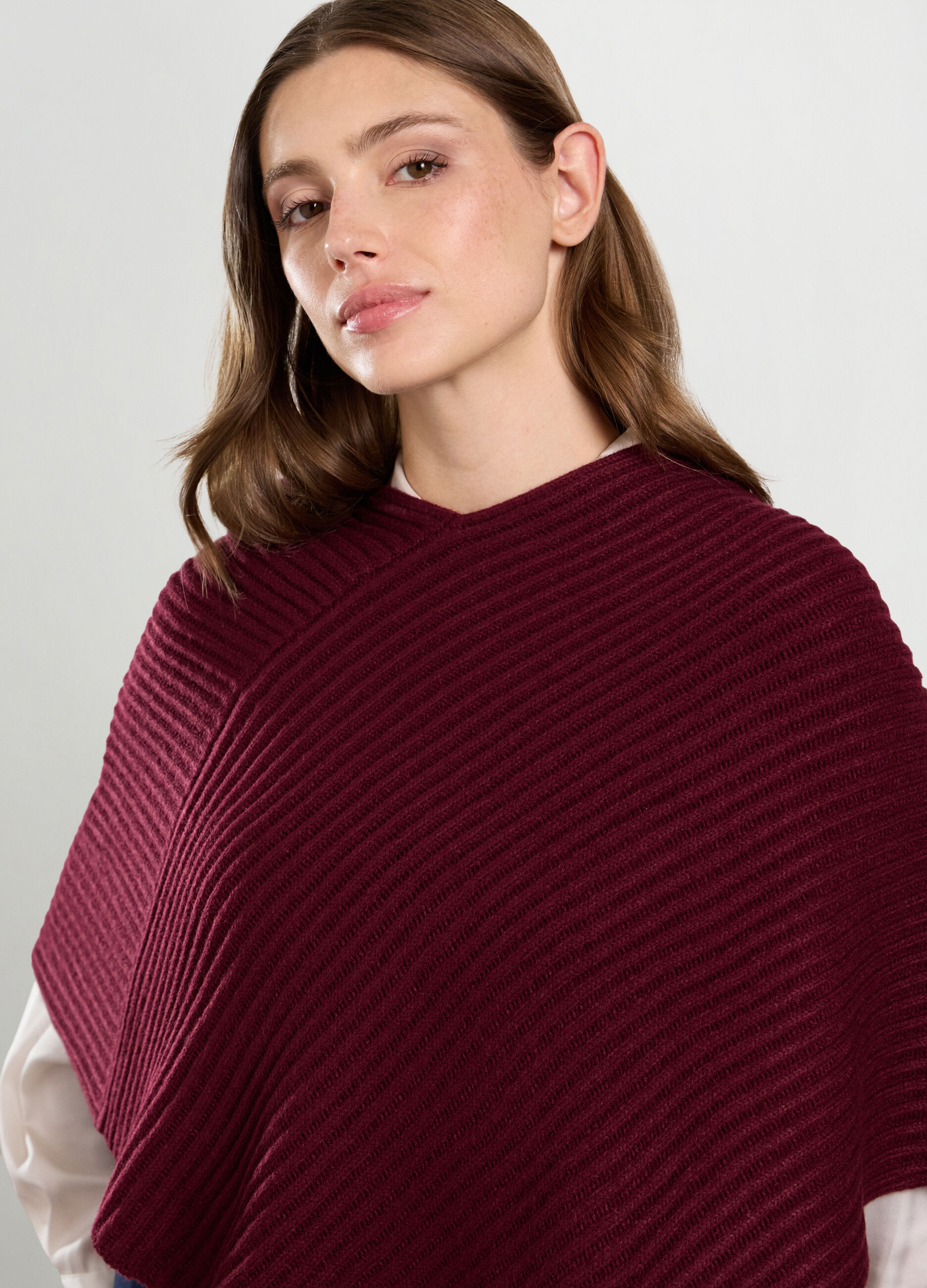 Poncho con lavorazione tricot donna_2