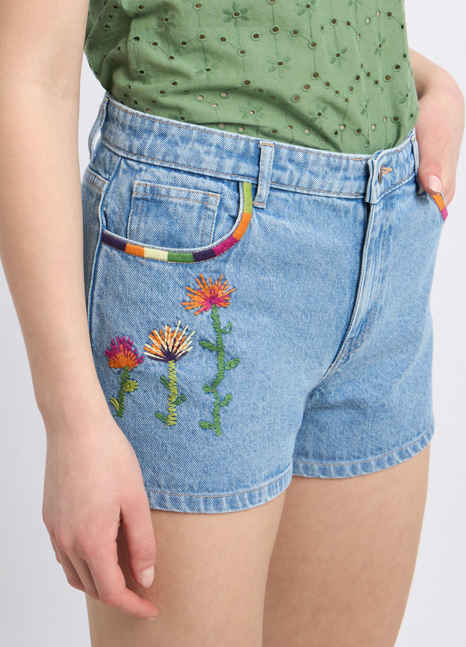 Shorts in denim di puro cotone con ricami donna_2